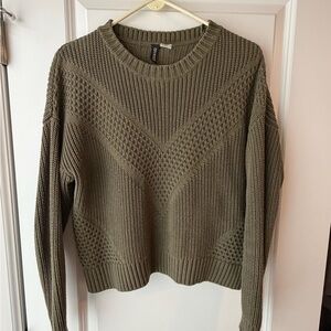 H&M GreenTextured Crew Neck Sweater